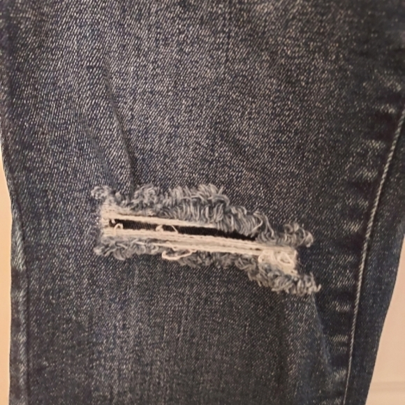 Universal Thread Ripped Skinny Jeans - Picture 3 of 4